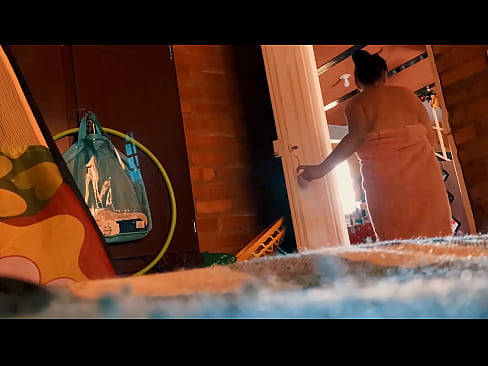 ❤️ Манай авга ах намайг шүршүүрт орохоор дагадаг, намайг шүршүүрт ороход тэр намайг зоддог. Супер секс манайд ❌️